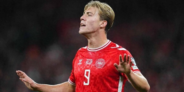 曼联卖掉了最强中锋？霍伊伦连续4场破门&amp;amp;6球1助